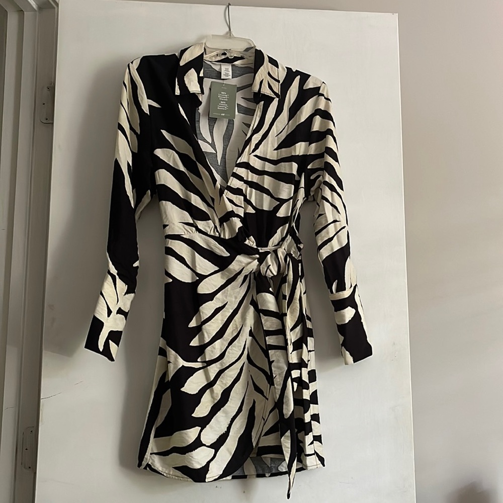 H&M dress never worn new with tags